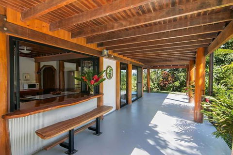 Daintree Manor Bed & Breakfast - Accommodation VIC 1