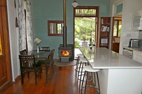 Mount Browne Cottage - Accommodation VIC 3