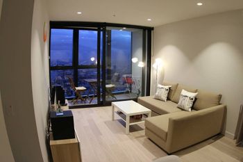EQ Apartment - Accommodation VIC 3