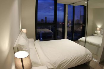 EQ Apartment - Accommodation VIC 2