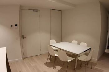 EQ Apartment - Accommodation VIC 6