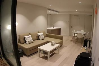 EQ Apartment - Accommodation VIC 1