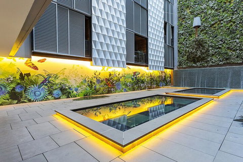LAURENT Views Of MCG & Yarra River + Fed Square - Accommodation VIC 1