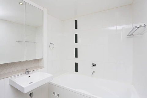B08-darling Harbour Studio - Accommodation VIC 4