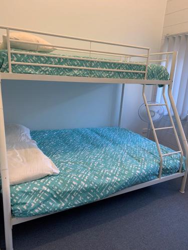 11 Anchovy Street Tin Can Bay Summer Haven Coastal Retreat - Accommodation VIC 5