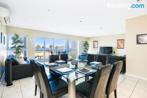 Bayline Beachfront Apartment No 4 - Accommodation VIC 4
