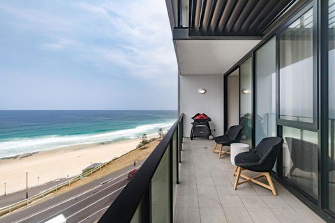 Luxury Beachfront Apartment In Newcastle - Accommodation VIC 4