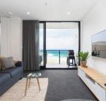 Luxury Beachfront Apartment in Newcastle - Accommodation VIC