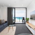 Luxury Beachfront Apartment In Newcastle - Accommodation VIC 0