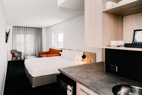 Tom's Court Hotel - Accommodation VIC 6