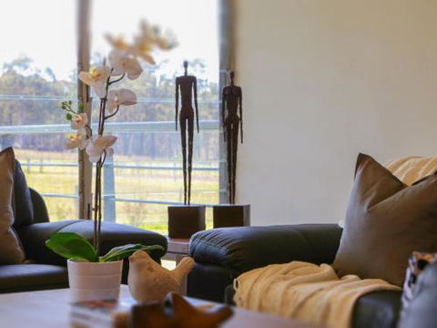 Ironbark Hill Retreat - Accommodation VIC 6