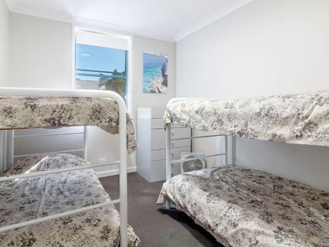 Across The Road From The Beach! - Accommodation VIC 2
