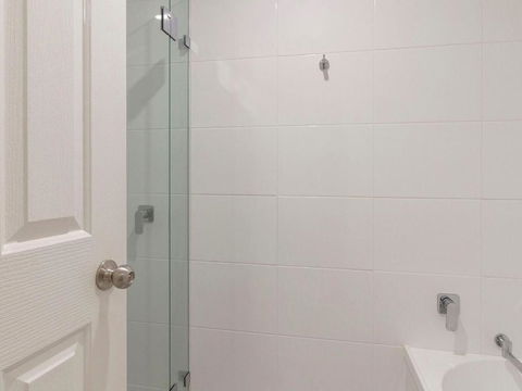 Across The Road From The Beach! - Accommodation VIC 6