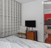Heart of Sandringham Apartment by Ready Set Host - Accommodation VIC