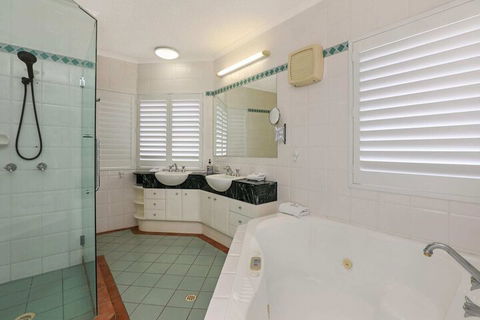 PRTFINO Ultimate Penthouse - Accommodation VIC 5