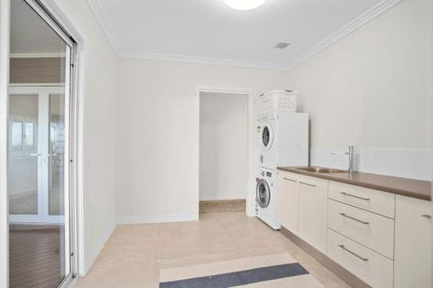 Coastal Retreat - Accommodation VIC 6