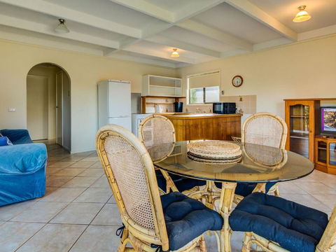 Cuttriss By The Beach - Accommodation VIC 5