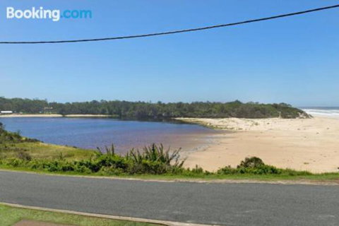 SEASCAPE An Enticing Lakeside Escape - Accommodation VIC 4
