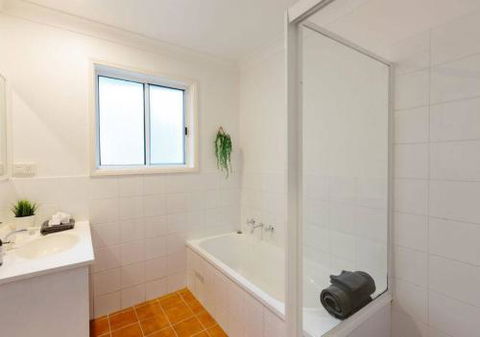 Seagrass House Modern North Avoca Oasis - Accommodation VIC 1