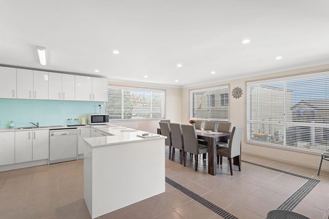 Harbourview 4 - Accommodation VIC 1