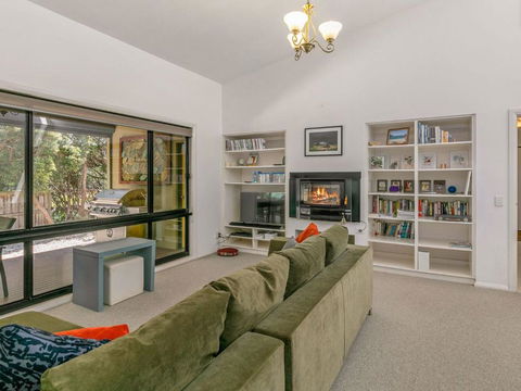 Seacove - Accommodation VIC 3