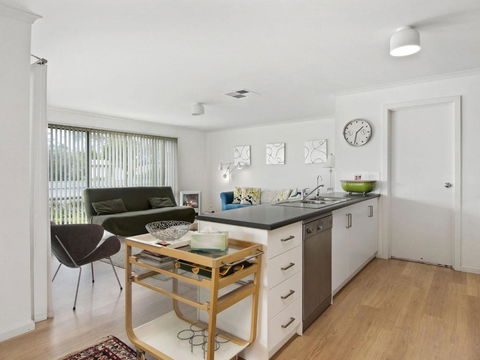 Beach Fun 11 Broadbeach Drive - Accommodation VIC 1