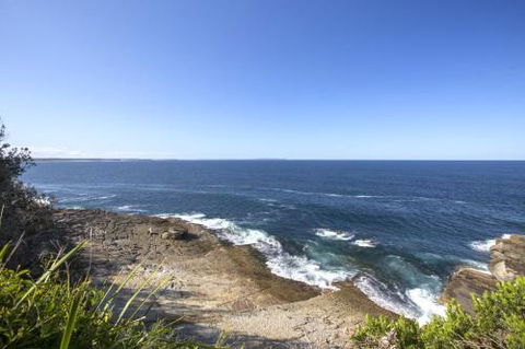 Stunning Clifftop Location 213 Mitchell Pde - Accommodation VIC 0
