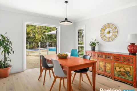 Modern Family Retreat 12 Minell Close - Accommodation VIC 1