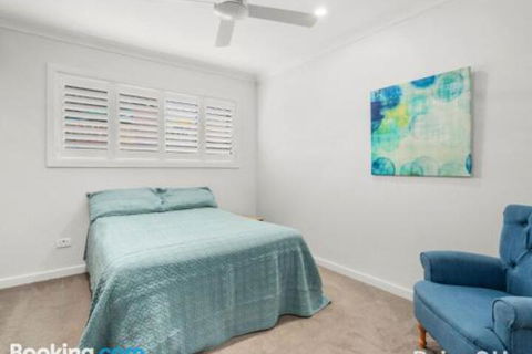 Modern Family Retreat 12 Minell Close - Accommodation VIC 6