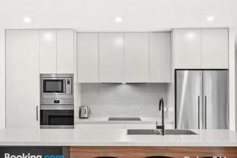 Modern Family Retreat 12 Minell Close - Accommodation VIC 0