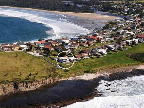 PENZANCE Gerroa Beachfront To Shelley Beach & 4pm Check Out Sundays - Accommodation VIC 6