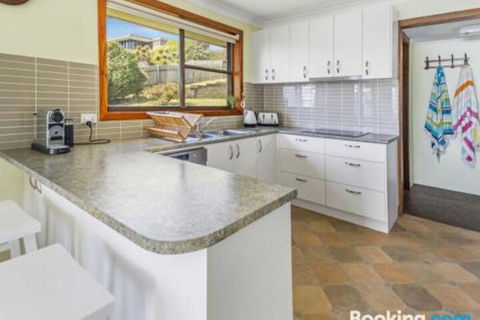 QUARTERDECK Gerringong 4pm Check Out Sundays - Accommodation VIC 4