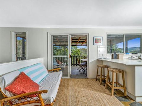 TREETOPS At WERRI BEACH Gerringong 4pm Check Out On Sundays - Accommodation VIC 1