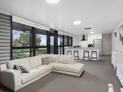 Silvers Anchor 2 Bennett Street - Accommodation VIC 6