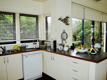 Seashells - Accommodation VIC 1