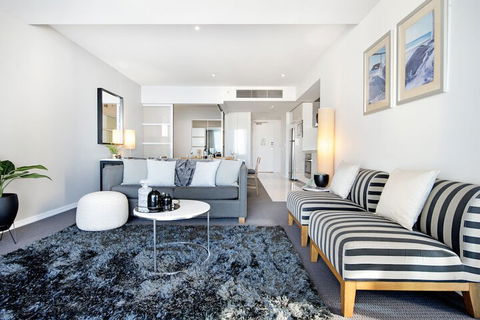 H Residences 2 Bedroom Ocean View In Surfers Paradise - Accommodation VIC 1