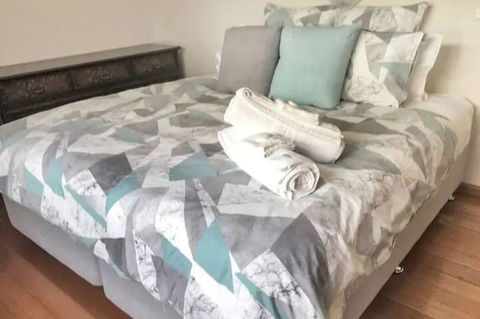 Home Near Shops & Beach - Accommodation VIC 1