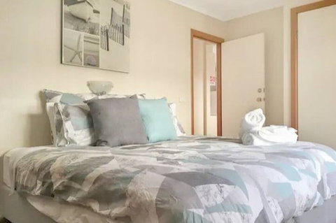 Home Near Shops & Beach - Accommodation VIC 2