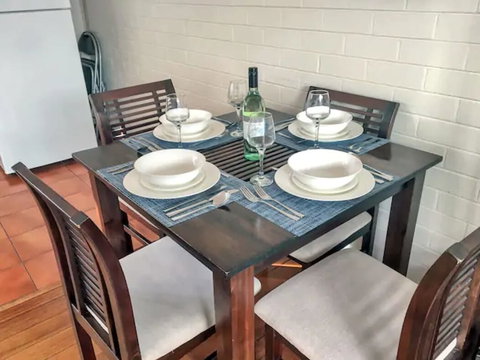 Home Near Shops & Beach - Accommodation VIC 3