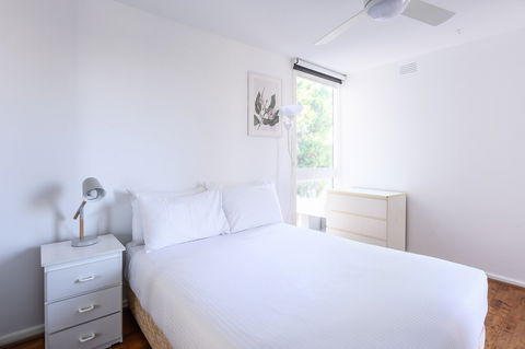 COMO - Accommodation VIC 3