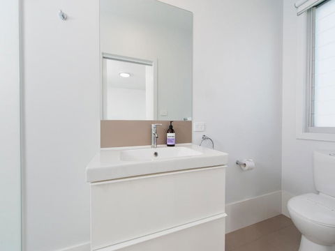 Ocean Views 41A Ocean Avenue - Accommodation VIC 3