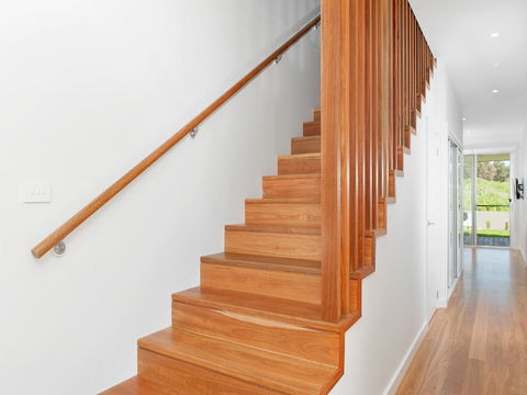 Ocean Views 41A Ocean Avenue - Accommodation VIC 6