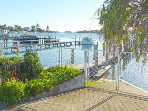 HAIS18G Riverside Delight - Accommodation VIC 2