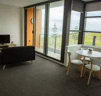 Watt Street 1 BR Apartment w Ocean Views - Accommodation VIC