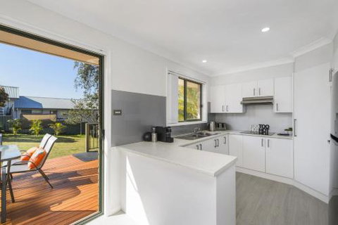 Right At Home In Bonny Hills - Accommodation VIC 1