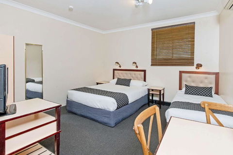 Econo Lodge Savannah Park Tamworth - Accommodation VIC 3