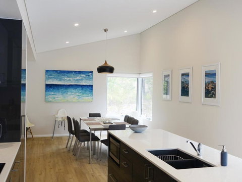 The Villa Dunsborough - Accommodation VIC 5