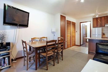 Lawlers 20 - Accommodation VIC 1
