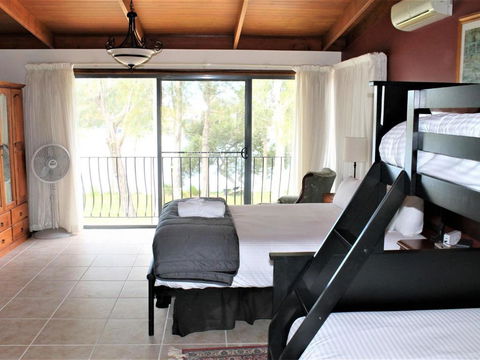 Between Waters B & B Lake Macquarie - Accommodation VIC 2