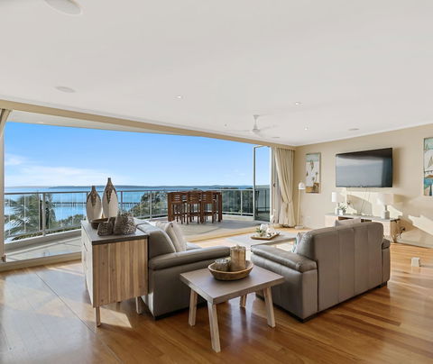 Oaks Hervey Bay Resort And Spa - Accommodation VIC 4